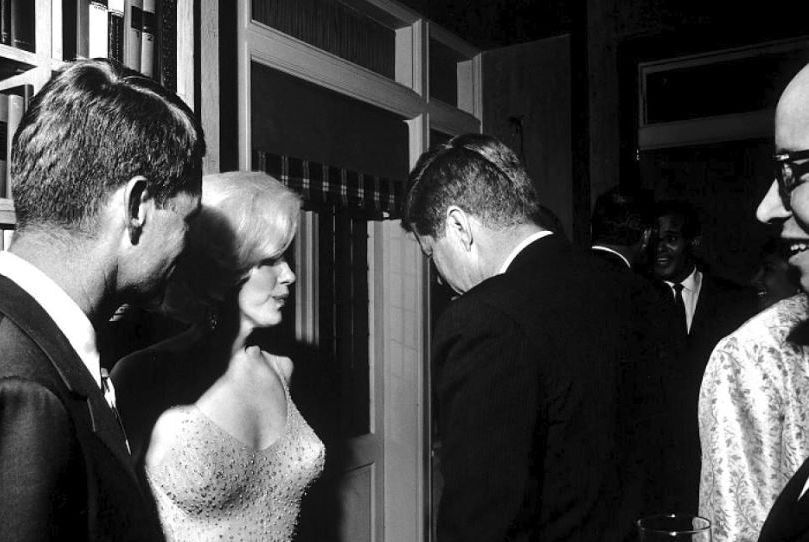 Marilyn Monroe John F. Kennedy PHOTO JFK at NYC Party Meets Sexy Marilyn Hot