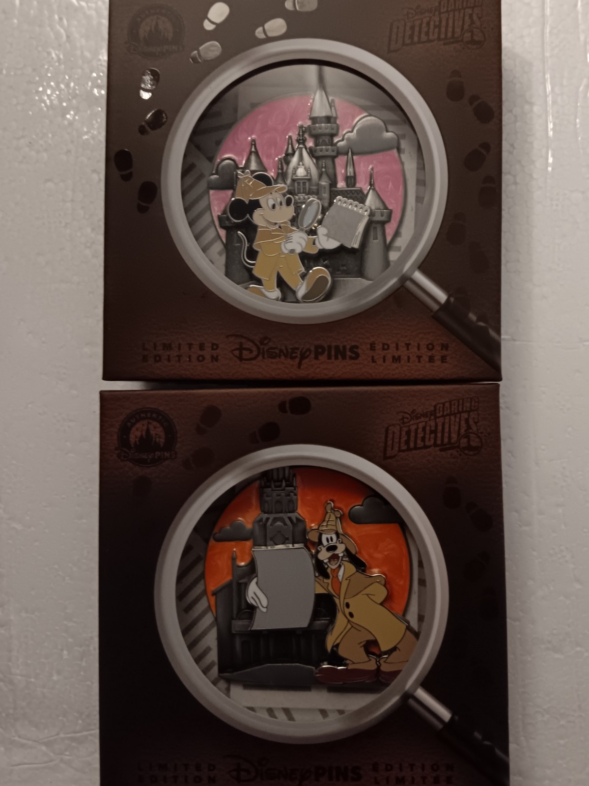 Disney Pins Detective Series Two Pins Mickey Mouse and Goofy