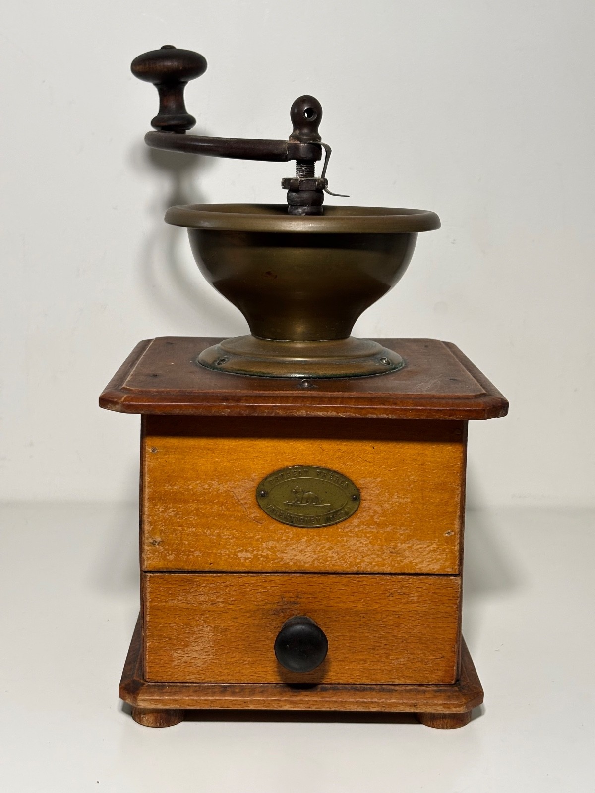 Peugeot Frères Valentigney Doubs France Manual Wood and Brass Coffee Grinder Peugeot Frères Valentigney Doubs France Manual Wood and Brass Coffee Grinder