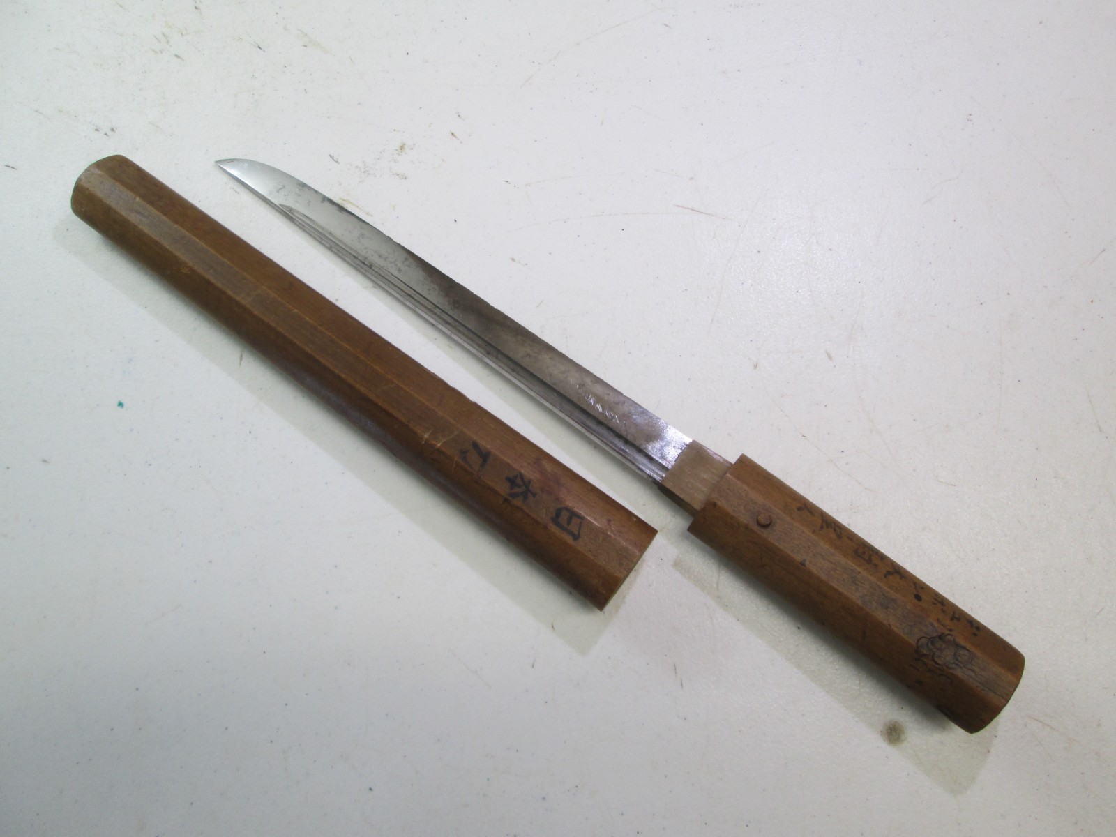 OLD SAMURAI JAPANESE DAGGER TANTO SWORD IN SIGNED SHIRASAYA OLD SAMURAI JAPANESE DAGGER TANTO SWORD IN SIGNED SHIRASAYA