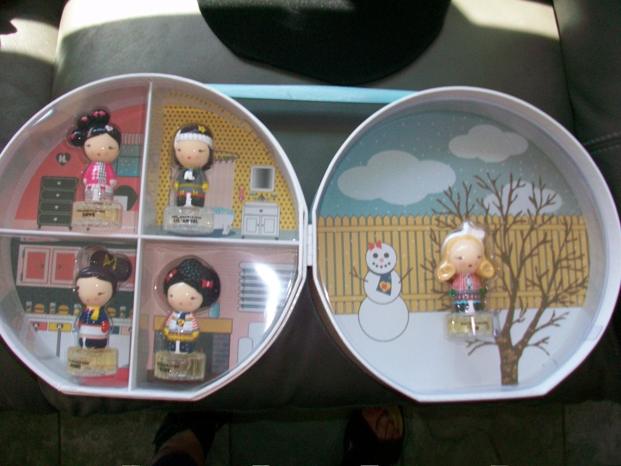 Gwen Stefani Harajuku Lovers Fragrance Snow Gift Box Set Gwen Stefani Harajuku Lovers Fragrance Snow Gift Box Set