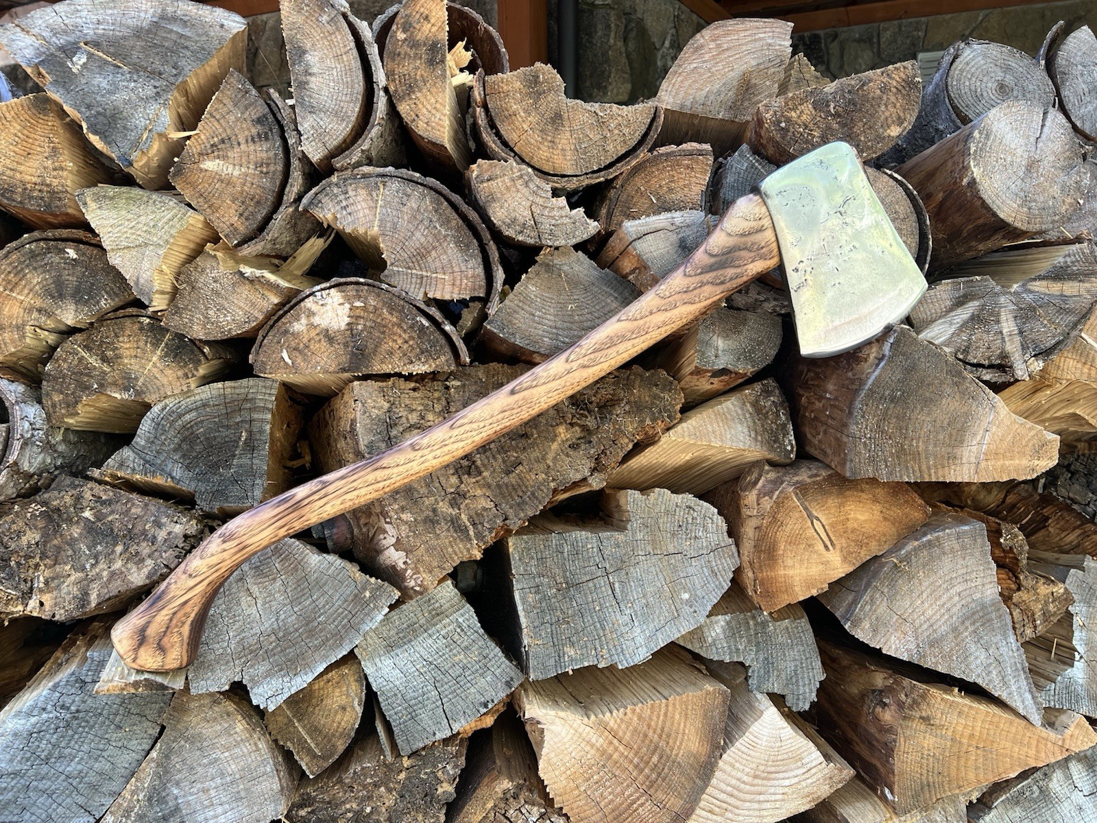 4 1/2 Pound Unmarked Tasmanian Pattern Axe, Voices Of Jake Handle 4 1/2 Pound Unmarked Tasmanian Pattern Axe, Voices Of Jake Handle
