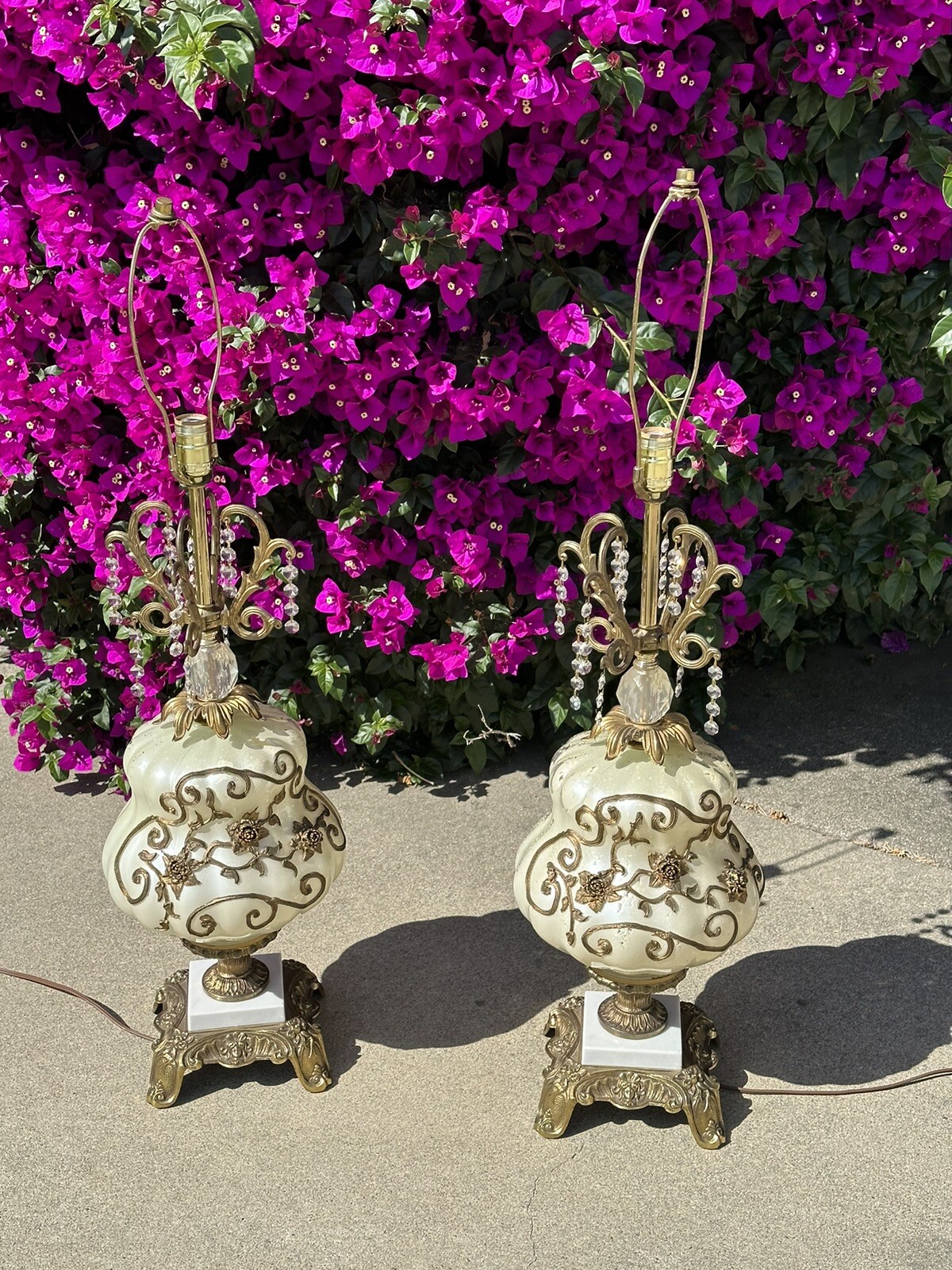 PAIR Mid Century Milk Glass 2 Carl Falkenstein Lamps Hollywood Regency Flowers PAIR Mid Century Milk Glass 2 Carl Falkenstein Lamps Hollywood Regency Flowers