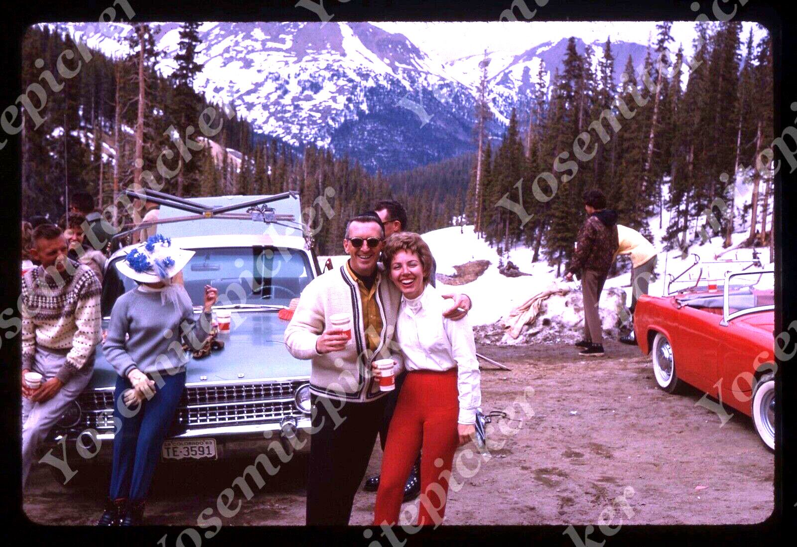 Sl88 Original Slide 1963 Kodachrome mountain parking lot cars men women 253a