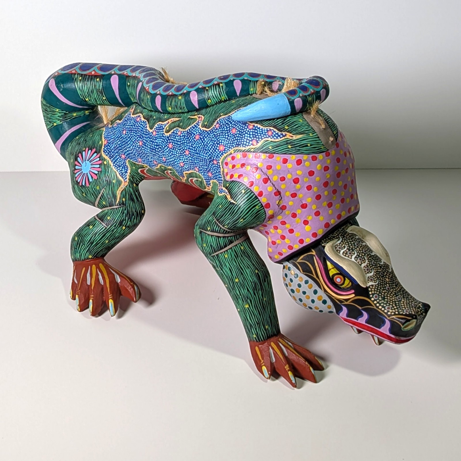 Antonio Mandarin Oaxaca Iguana Alebrije Wood Carving Vintage Signed 16 inches Antonio Mandarin Oaxaca Iguana Alebrije Wood Carving Vintage Signed 16 inches