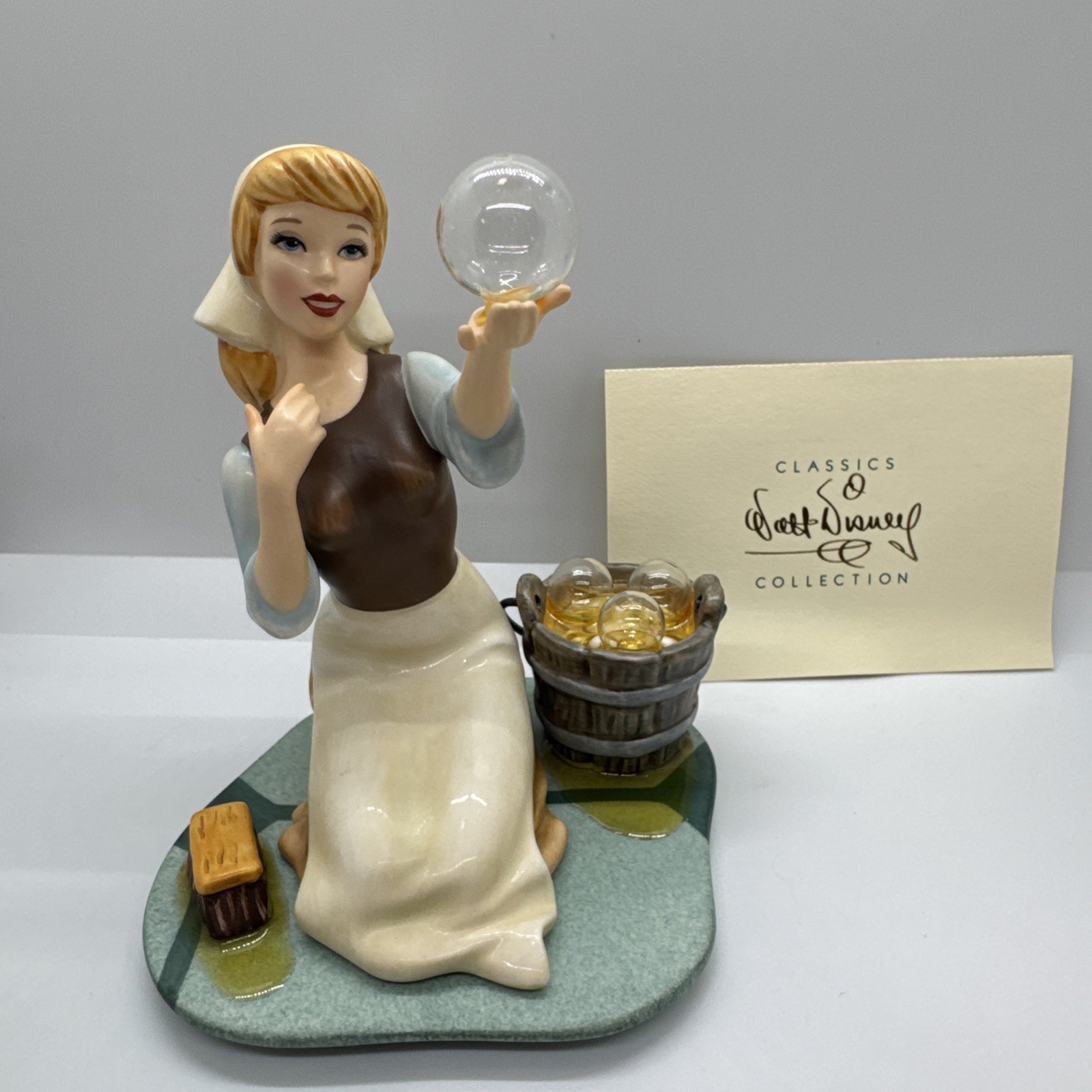 Cinderella By Walt Disney Classics - They Can’t Stop Me From Dreaming Figurine Cinderella By Walt Disney Classics - They Can’t Stop Me From Dreaming Figurine