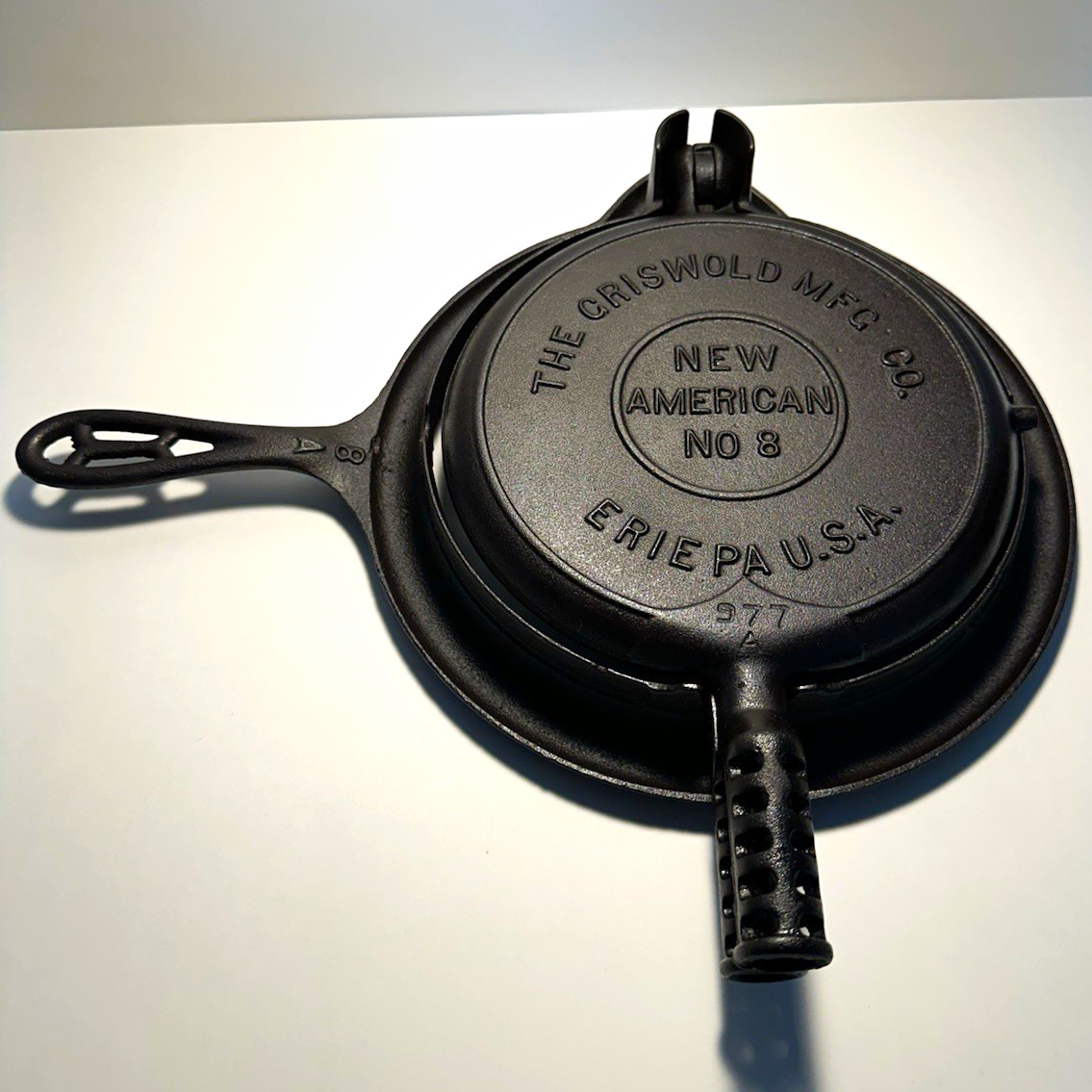 The Griswold Mfg. Co. New American No 8 Cast Iron Stovetop Waffle Iron The Griswold Mfg. Co. New American No 8 Cast Iron Stovetop Waffle Iron