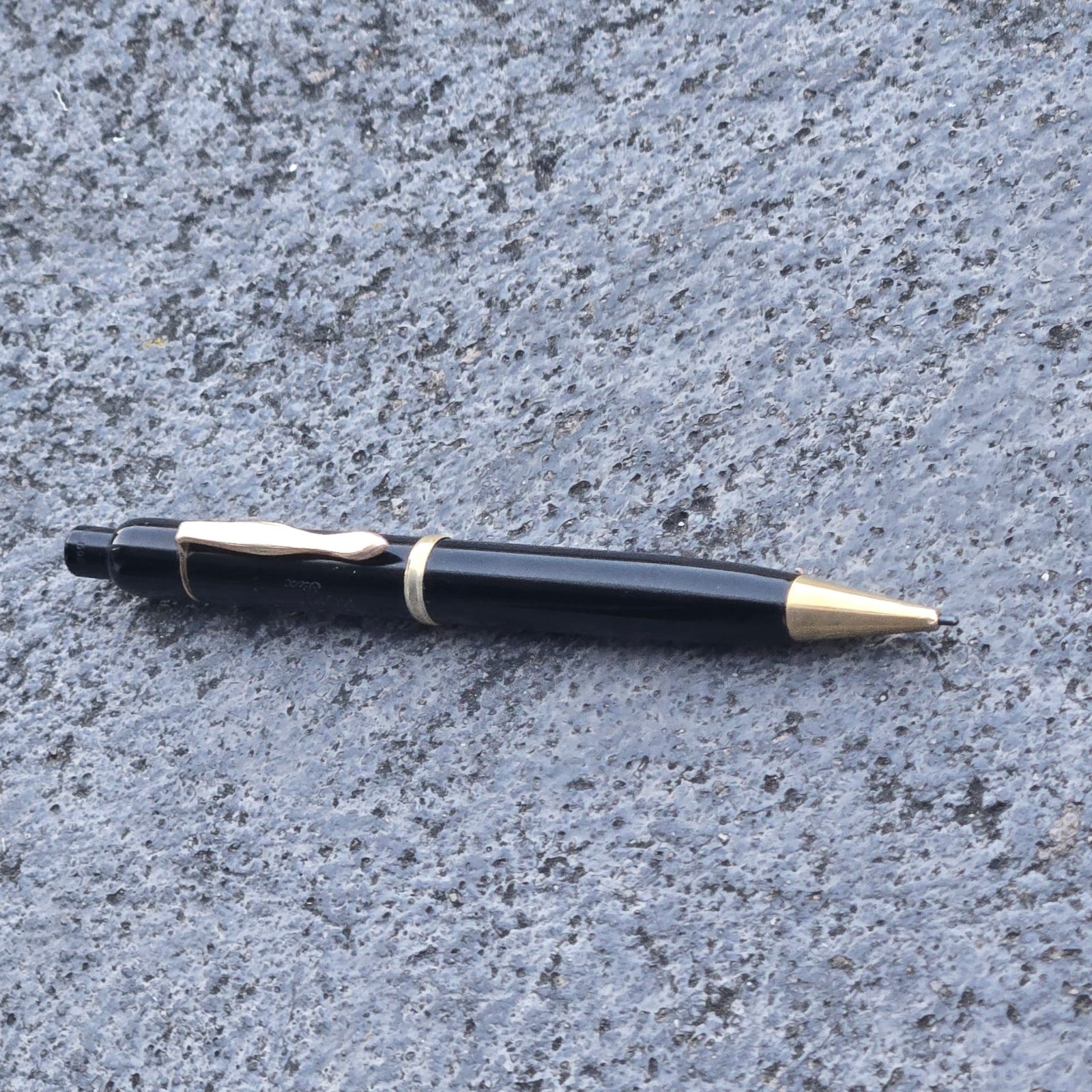 Montblanc Pix mechanical pencil 72G matching with 139L fountain Pen Montblanc Pix mechanical pencil 72G matching with 139L fountain Pen
