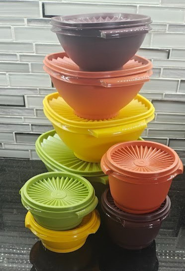 TUPPERWARE 80th ANNIVERSARY SERVALIER 16-PIECE SET ONE TOUCH BOWLS GREAT NEW TUPPERWARE 80th ANNIVERSARY SERVALIER 16-PIECE SET ONE TOUCH BOWLS GREAT NEW