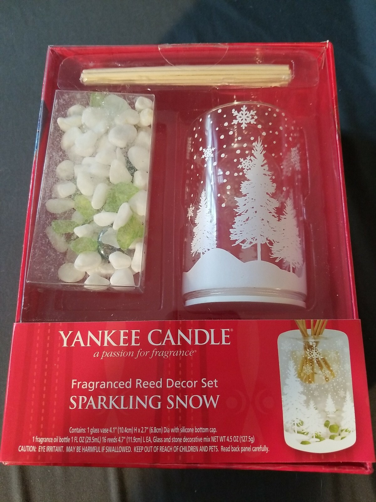 Yankee Candle Sparkling Snow Reed Diffuser Set 2010 NIB Yankee Candle Sparkling Snow Reed Diffuser Set 2010 NIB