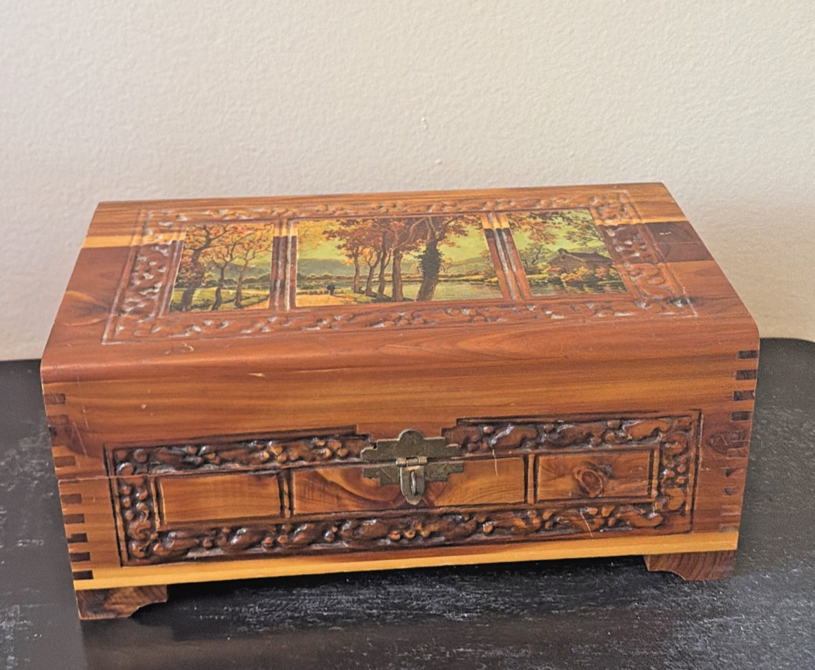 VTG Carved Wooden Cedar Jewelry Keepsake Box Inside Mirror 11x6.5x4.75" Dovetail