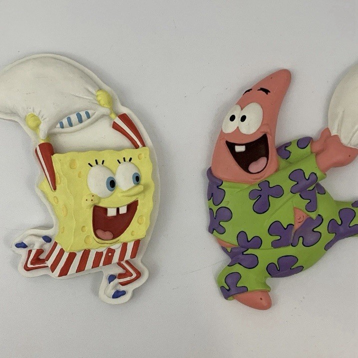 Spongebob & Patrick Star Pajama Pillow Fight Ceramic Wall Hanging Decor Set Spongebob & Patrick Star Pajama Pillow Fight Ceramic Wall Hanging Decor Set
