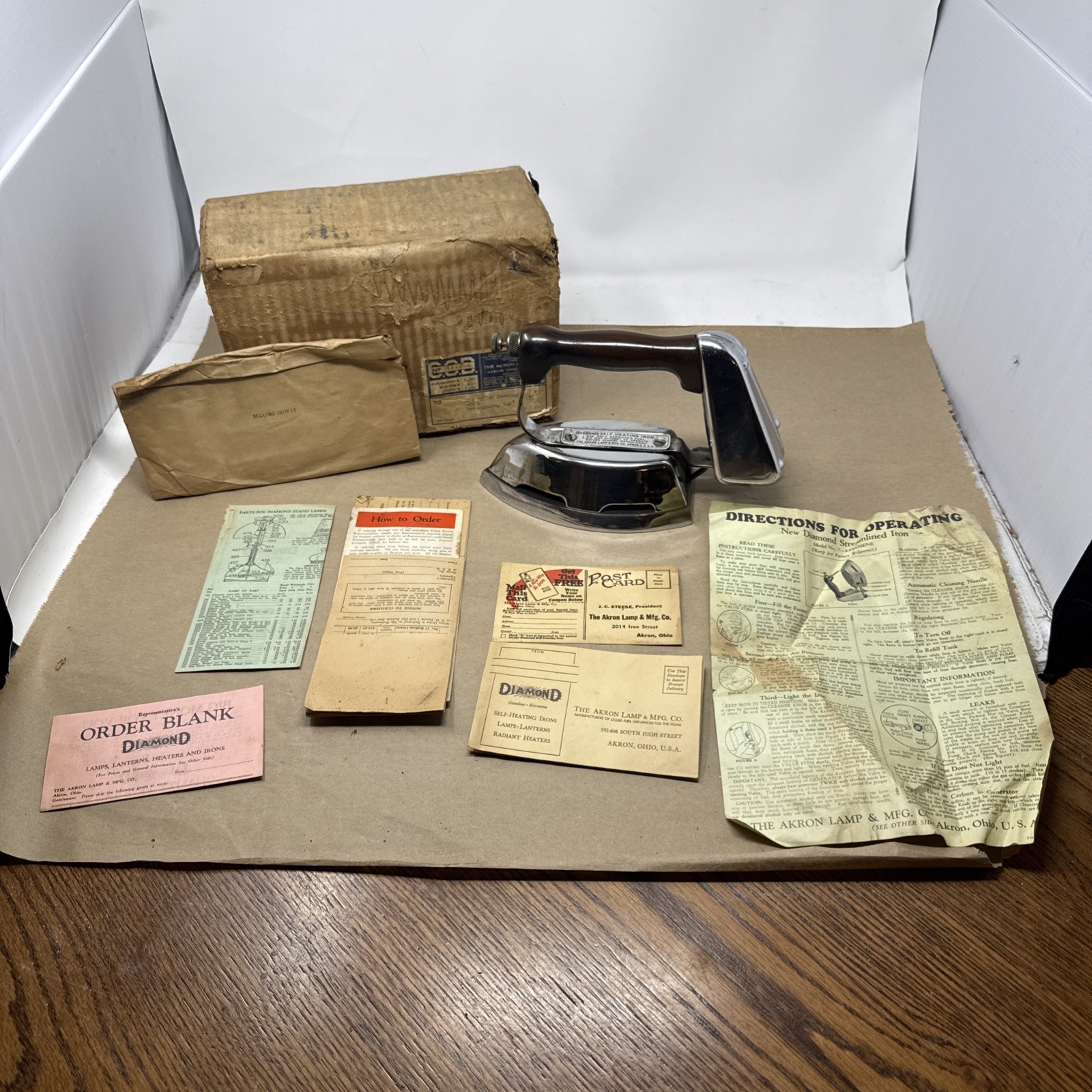 Vintage 1930s Diamond No. 7 Kerosene Self Heating Iron Akron Lamp Box Papers Vintage 1930s Diamond No. 7 Kerosene Self Heating Iron Akron Lamp Box Papers