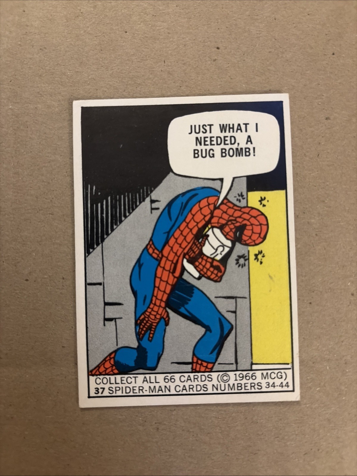 1966 Donruss Marvel Super Heroes Spider-Man 37 Just What I Needed A Bug Bomb VG+ 1966 Donruss Marvel Super Heroes Spider-Man 37 Just What I Needed A Bug Bomb VG+
