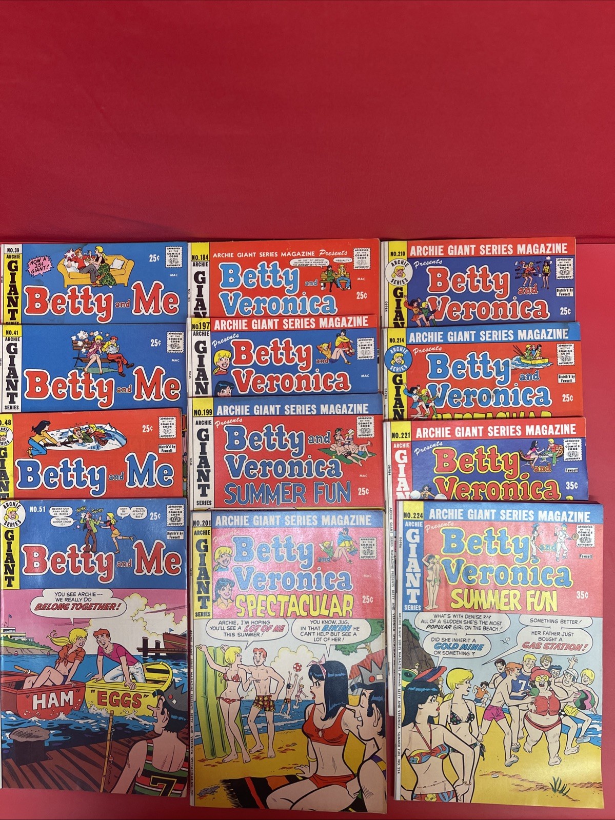 Archie Giant Series Betty Veronica Betty and Me Lot of 12 Vintage Comics. •8 Archie Giant Series Betty Veronica Betty and Me Lot of 12 Vintage Comics. •8