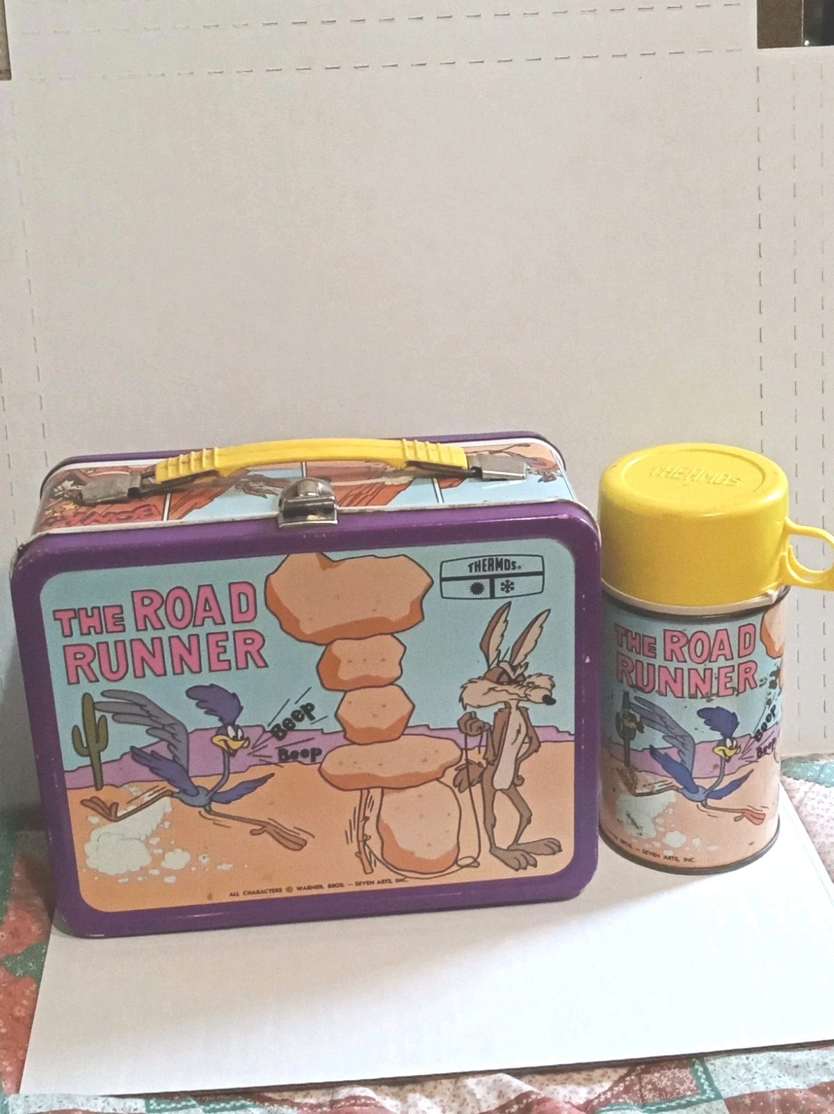 Vintage 1973 The Roadrunner Metal Lunchbox + Metal Thetmos Vintage 1973 The Roadrunner Metal Lunchbox + Metal Thetmos