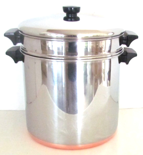 VINTAGE REVERE WARE 12 QT STOCK POT WITH LARGE STEAMER INSERT AND LID NICE VINTAGE REVERE WARE 12 QT STOCK POT WITH LARGE STEAMER INSERT AND LID NICE