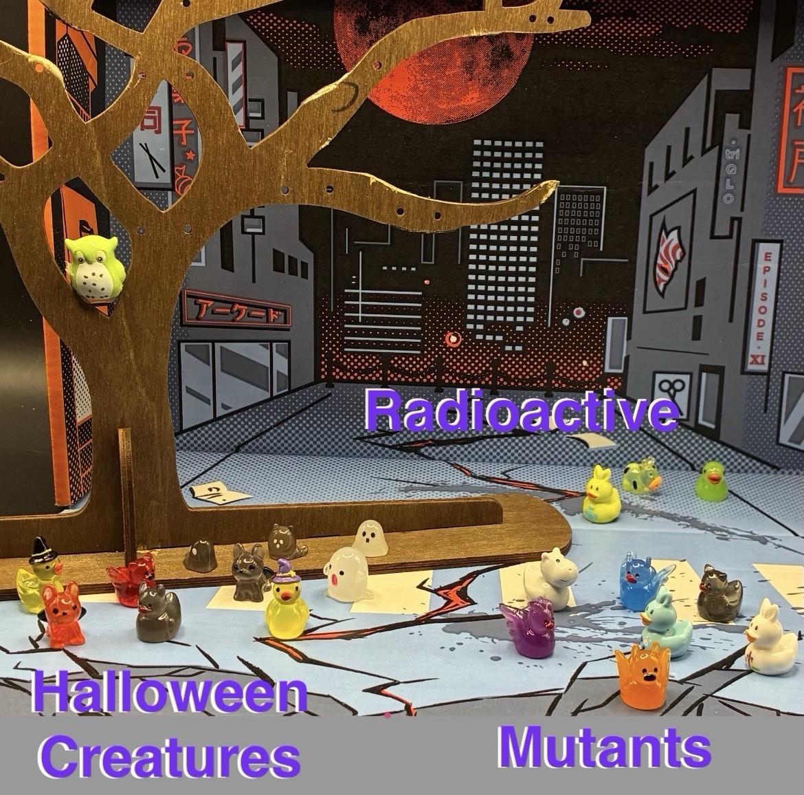 21 Figures; Halloween, Dia de los Muertos, Mutants, Radioactive Spooky Fun Pets 21 Figures; Halloween, Dia de los Muertos, Mutants, Radioactive Spooky Fun Pets