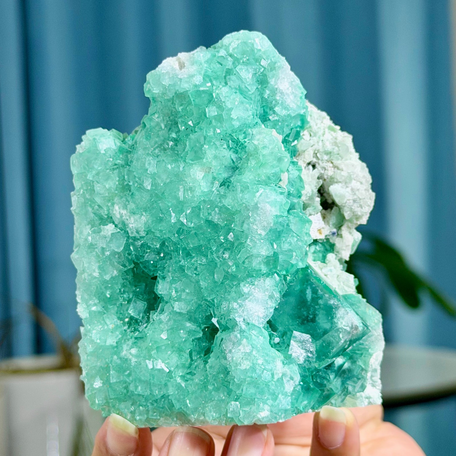 1.13LB Rare transparent green cubic fluorite mineral crystal sample/China 1.13LB Rare transparent green cubic fluorite mineral crystal sample/China