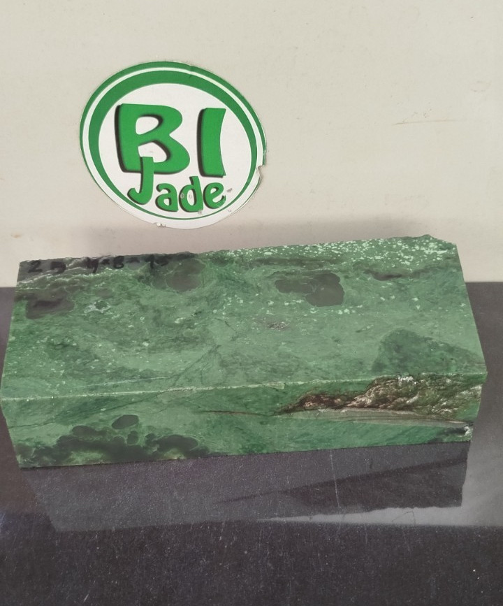 Natural Rough Nephrite Jade Stone – Raw Nephrite – GreenJade – 2,000 Grams