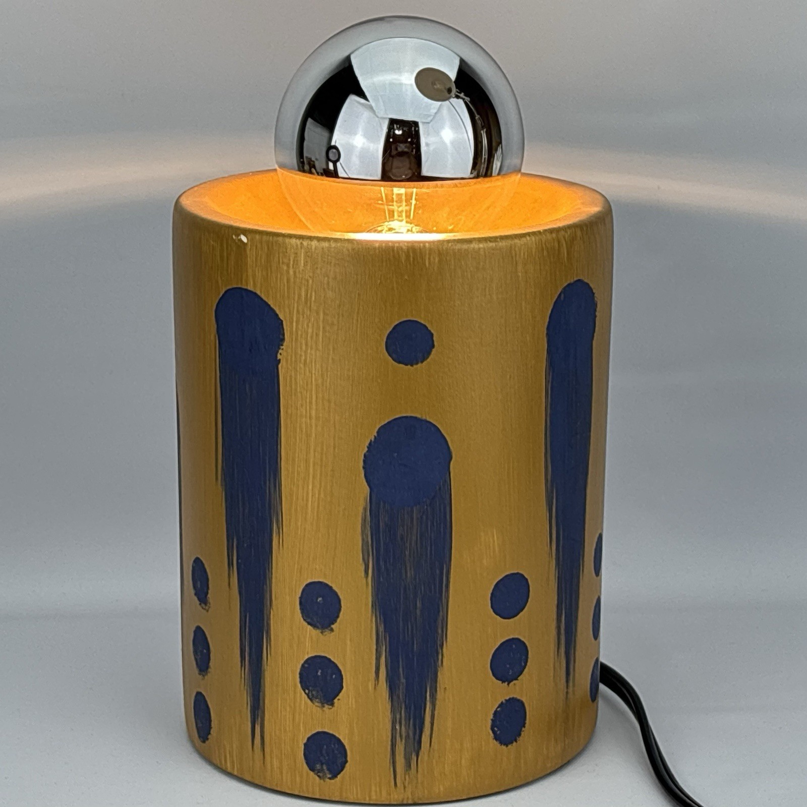 Justice Design Group Cylinder Table Lamp Hand-Painted Gold & Blue w/ Chrome Bulb Justice Design Group Cylinder Table Lamp Hand-Painted Gold & Blue w/ Chrome Bulb