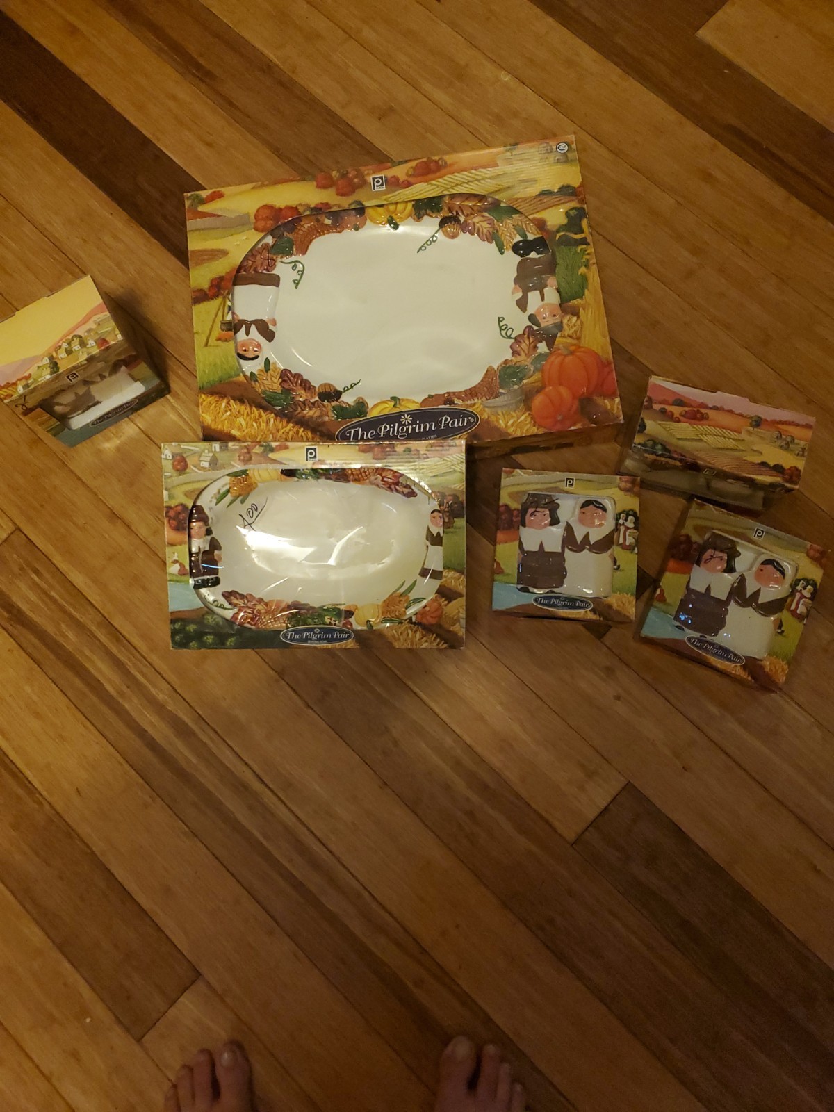 Publix Pilgrims Holiday Table Set 6 Boxes 7 Pieces. Publix Pilgrims Holiday Table Set 6 Boxes 7 Pieces.
