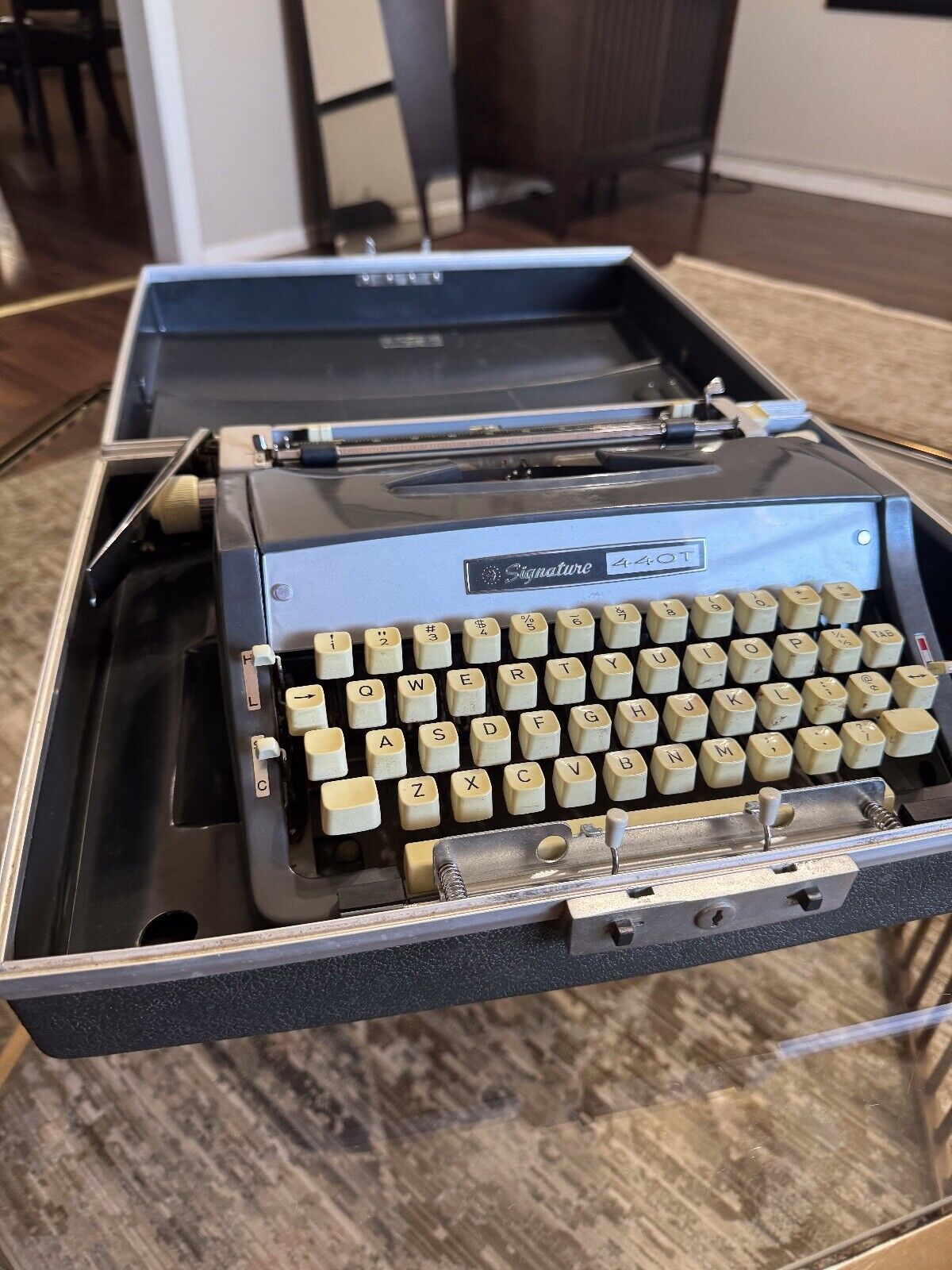 Montgomery Ward Signature 440T Manual Typewriter Blue w/Case 