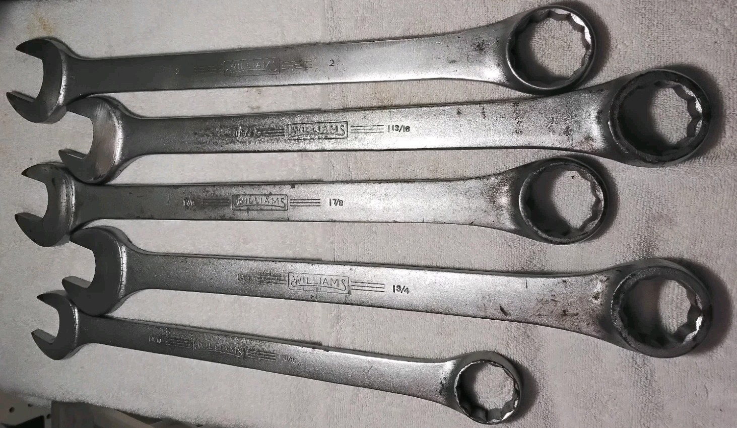 WILLIAMS "SUPERWRENCH" 5PC 12PT COMBINATION 1-11/16"-2" JUMBO WRENCH SET SAE... WILLIAMS "SUPERWRENCH" 5PC 12PT COMBINATION 1-11/16"-2" JUMBO WRENCH SET SAE...
