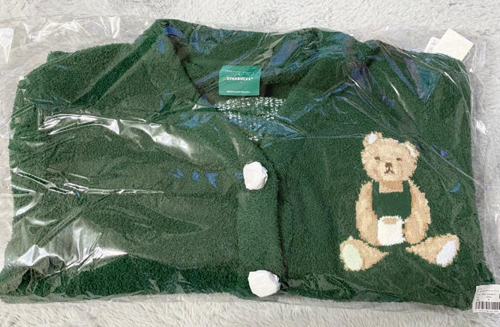Starbucks x Gelato Pique Green Powder Star Jacquard Cardigan Free Size Japan