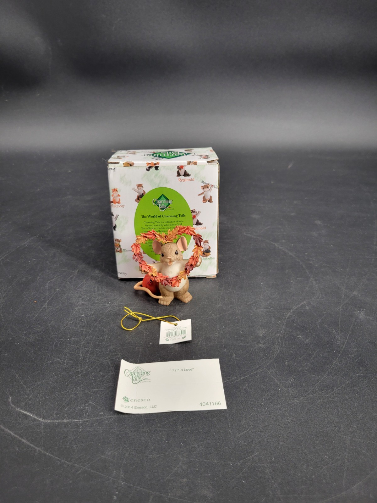 Enesco's Charming Tails " 'Fall' In Love" - 4041166 - Boxed / Paperwork - 2014 Enesco's Charming Tails " 'Fall' In Love" - 4041166 - Boxed / Paperwork - 2014