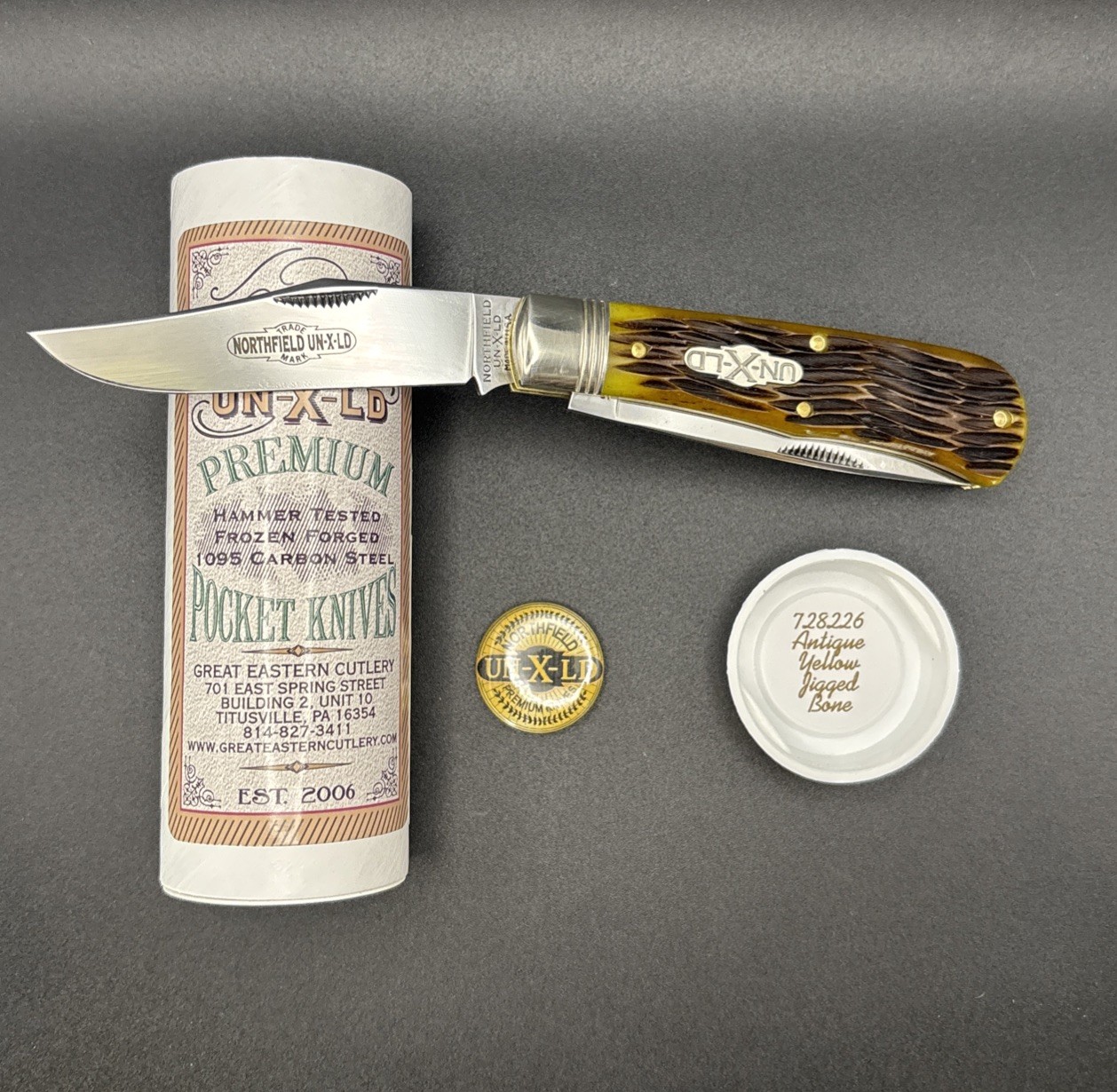 Great Eastern #72 Antique Yellow Jigged French Creek Trapper Knife 728226 GEC