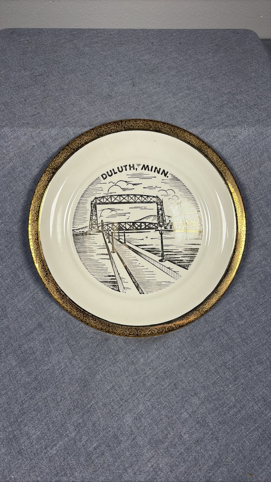 Vintage Duluth Minnesota Aerial Lift Bridge Souvenir Plate Gold Trim Vintage Duluth Minnesota Aerial Lift Bridge Souvenir Plate Gold Trim