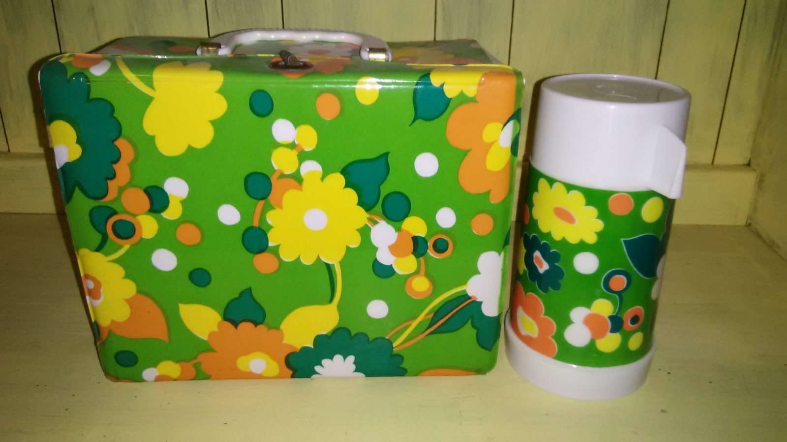 Vintage Aladdin Groovy Flower Vinyl Lunchbox & Thermos VG Condition Rare Vintage Aladdin Groovy Flower Vinyl Lunchbox & Thermos VG Condition Rare