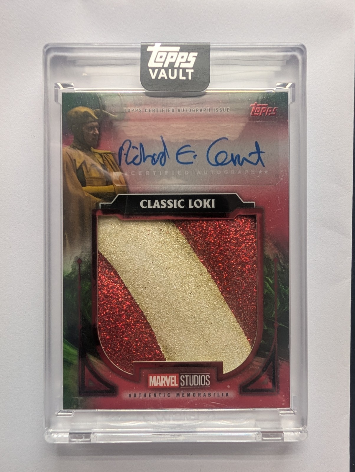 2026 Topps Vault Marvel LOKI Richard E Grant Auto Set Relic RED PARALLEL 4/5