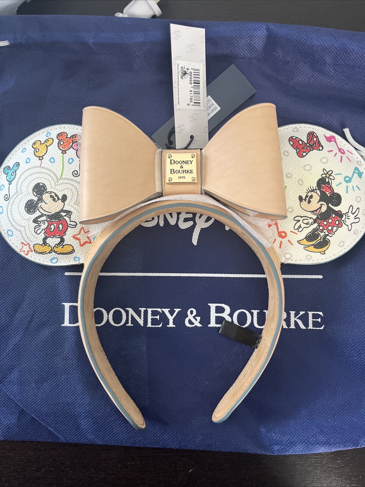 NEW Disney Parks Dooney & Bourke Sketch Print Leather Mickey Minnie Ears Dustbag NEW Disney Parks Dooney & Bourke Sketch Print Leather Mickey Minnie Ears Dustbag