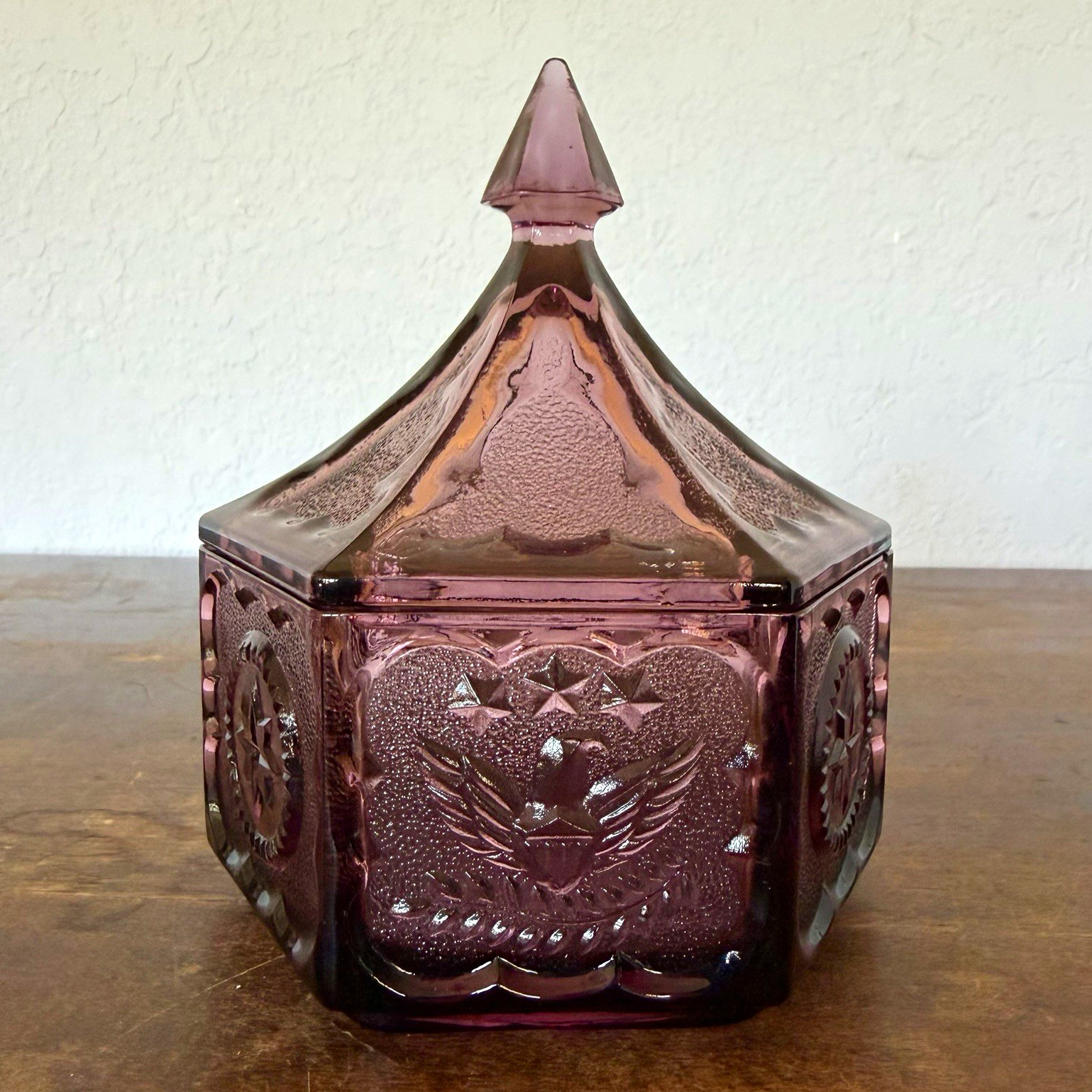 Vintage Tiara Exclusives Colonial Plum Amethyst Eagle Star Hexagon Candy Dish Vintage Tiara Exclusives Colonial Plum Amethyst Eagle Star Hexagon Candy Dish