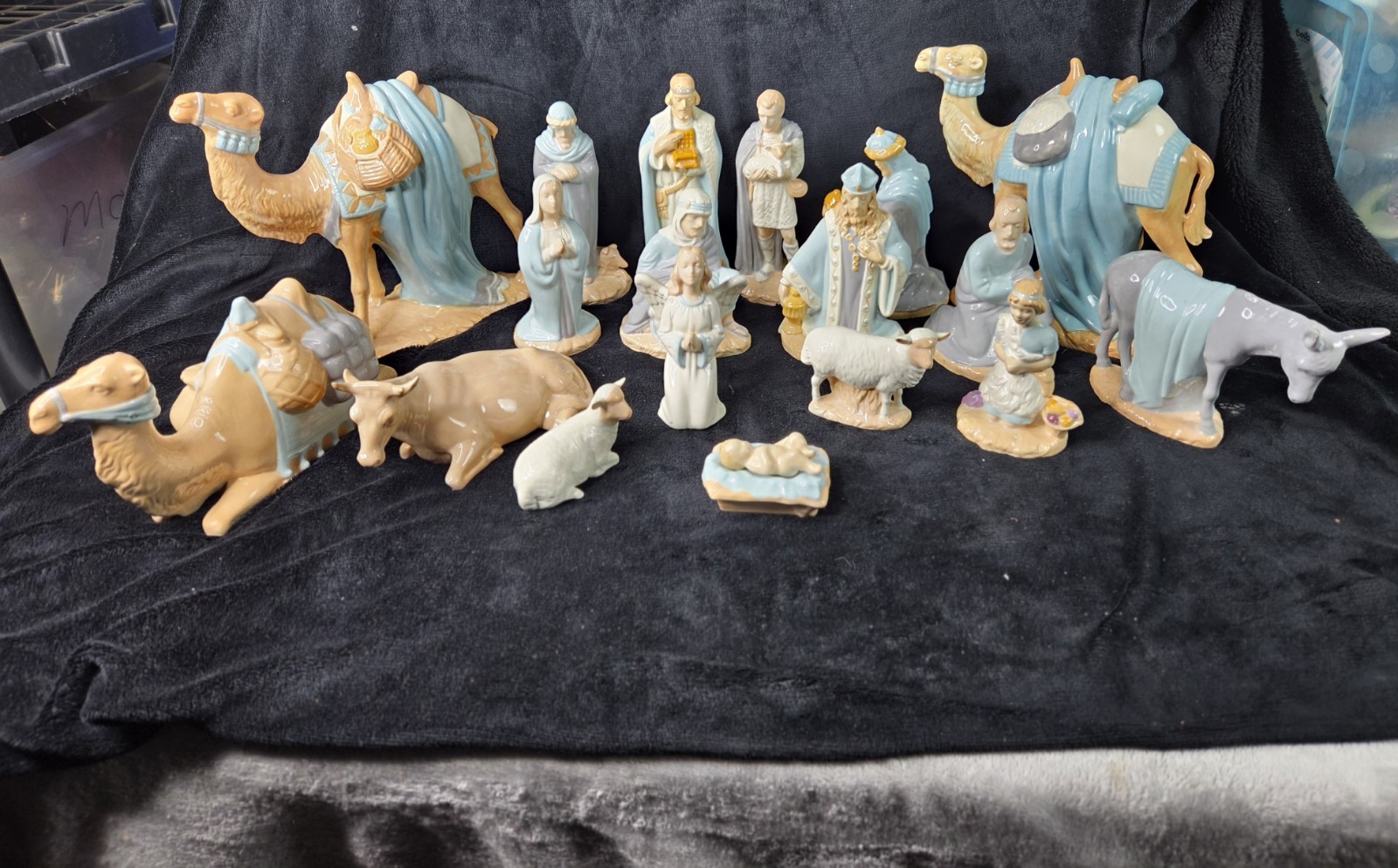 Holland Mold 17 Piece Vintage 1984 Ceramic Nativity Set Christmas Hand Painted Holland Mold 17 Piece Vintage 1984 Ceramic Nativity Set Christmas Hand Painted