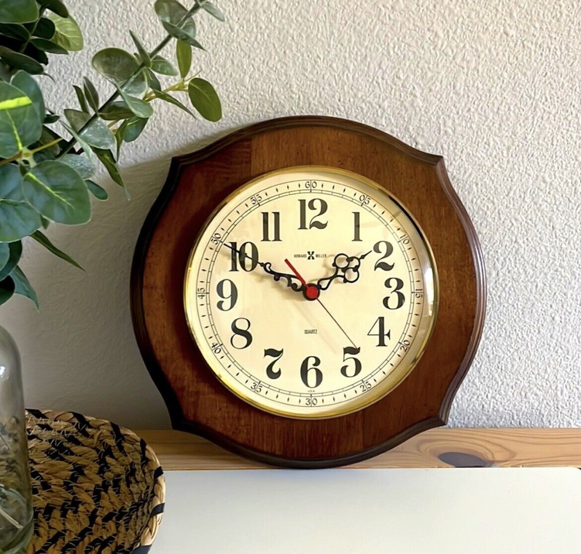VINTAGE - Howard Miller Quartz Wall Clock