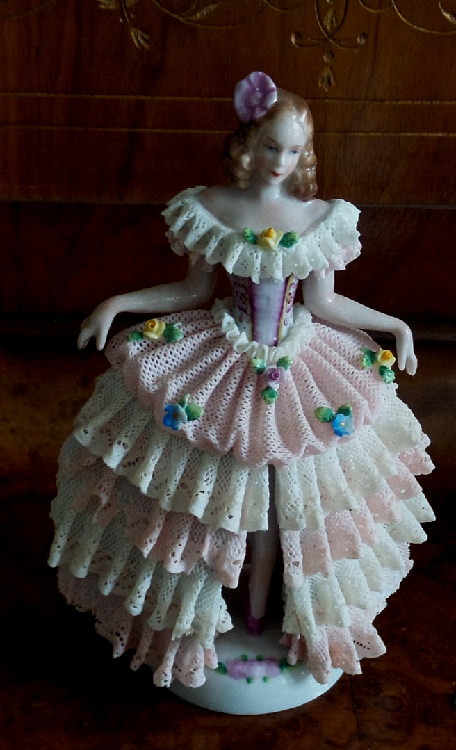 Antique Volkstedt German Dresden Porcelain Lace Figurine dancer 7"