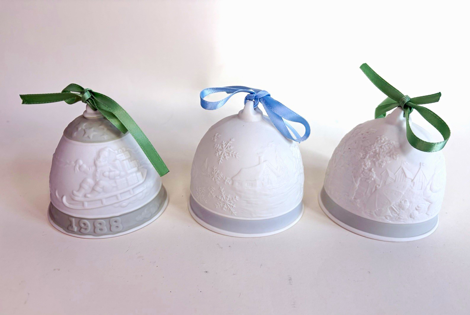 Lot of 3 Vintage Lladro Porcelain Bells 1988 Christmas 1992 1994 Coll Society Lot of 3 Vintage Lladro Porcelain Bells 1988 Christmas 1992 1994 Coll Society
