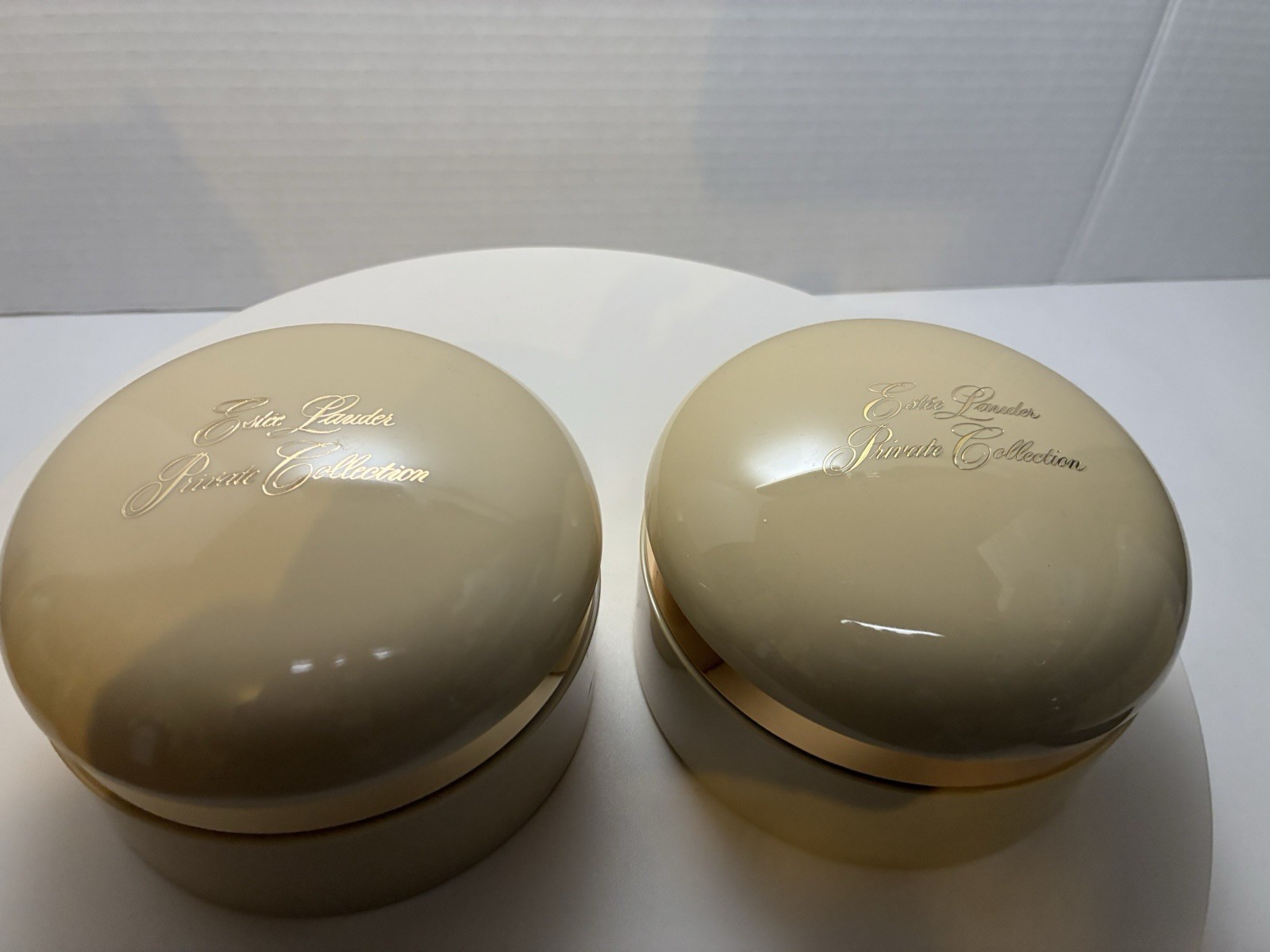 2x Vintage Estee Lauder Private Collection FOAMING BATH GRAINS 8 oz each SEALED 2x Vintage Estee Lauder Private Collection FOAMING BATH GRAINS 8 oz each SEALED
