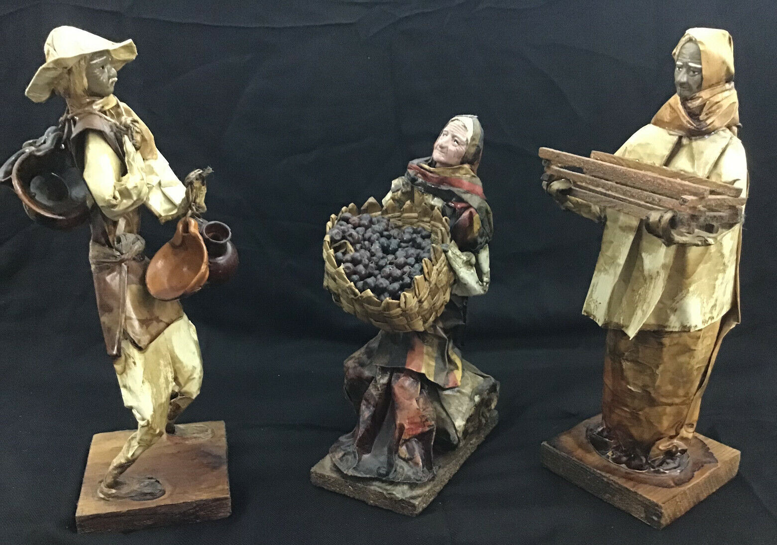 Vintage Mexican Art Hand Made Paper Mache Lot Of 3 Figurine Village People Vintage Mexican Art Hand Made Paper Mache Lot Of 3 Figurine Village People