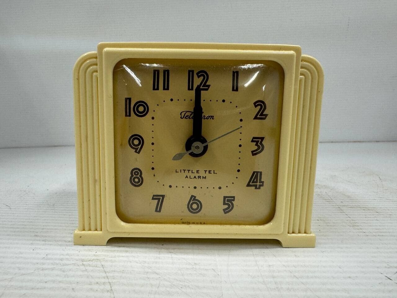 Vintage Telechron 7HA137 Little Tel Ivory Electric Alarm Clock 1940s-1950s