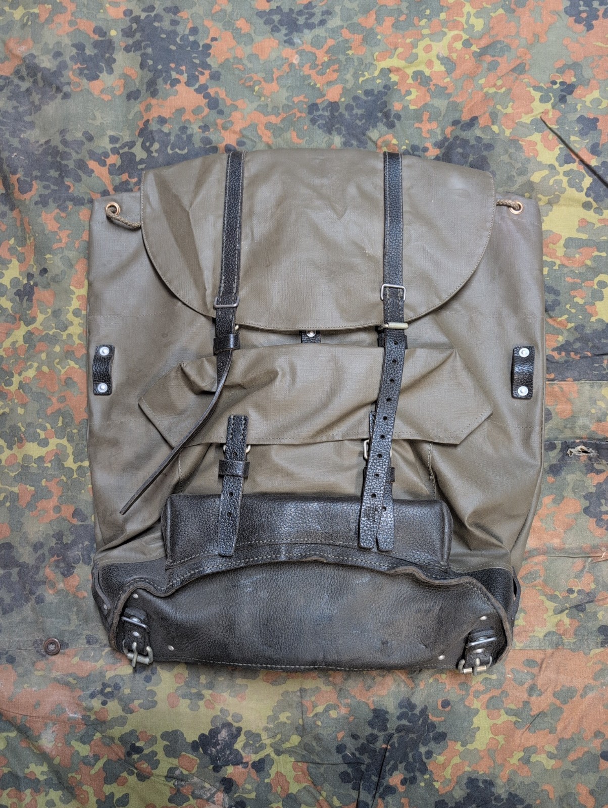 Swiss Military Surplus Rubberized Waterproof Rucksack/Backpack Swiss Military Surplus Rubberized Waterproof Rucksack/Backpack