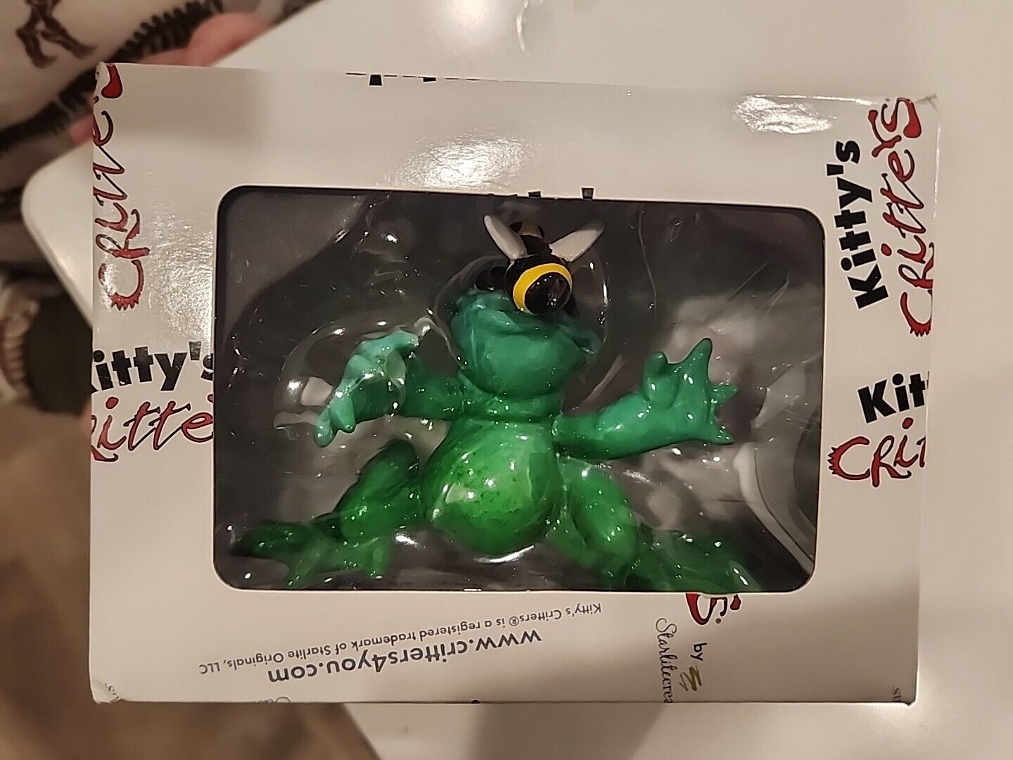 Kitty's Critters Frogs 2009 Cuddles Retired Figurine Cute Frog Playing With Bee