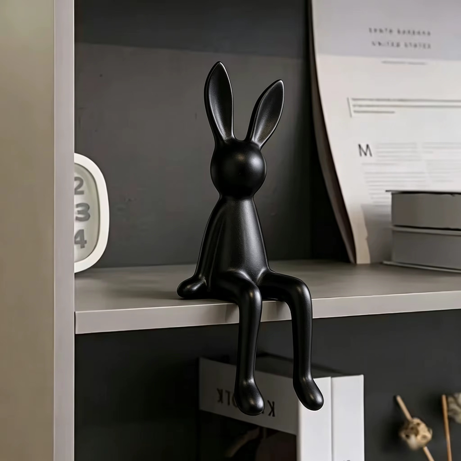 **3D Printed Rabbit Figurine Shelf Edge Ornament - Minimalist Bunny Desk Decor** **3D Printed Rabbit Figurine Shelf Edge Ornament - Minimalist Bunny Desk Decor**