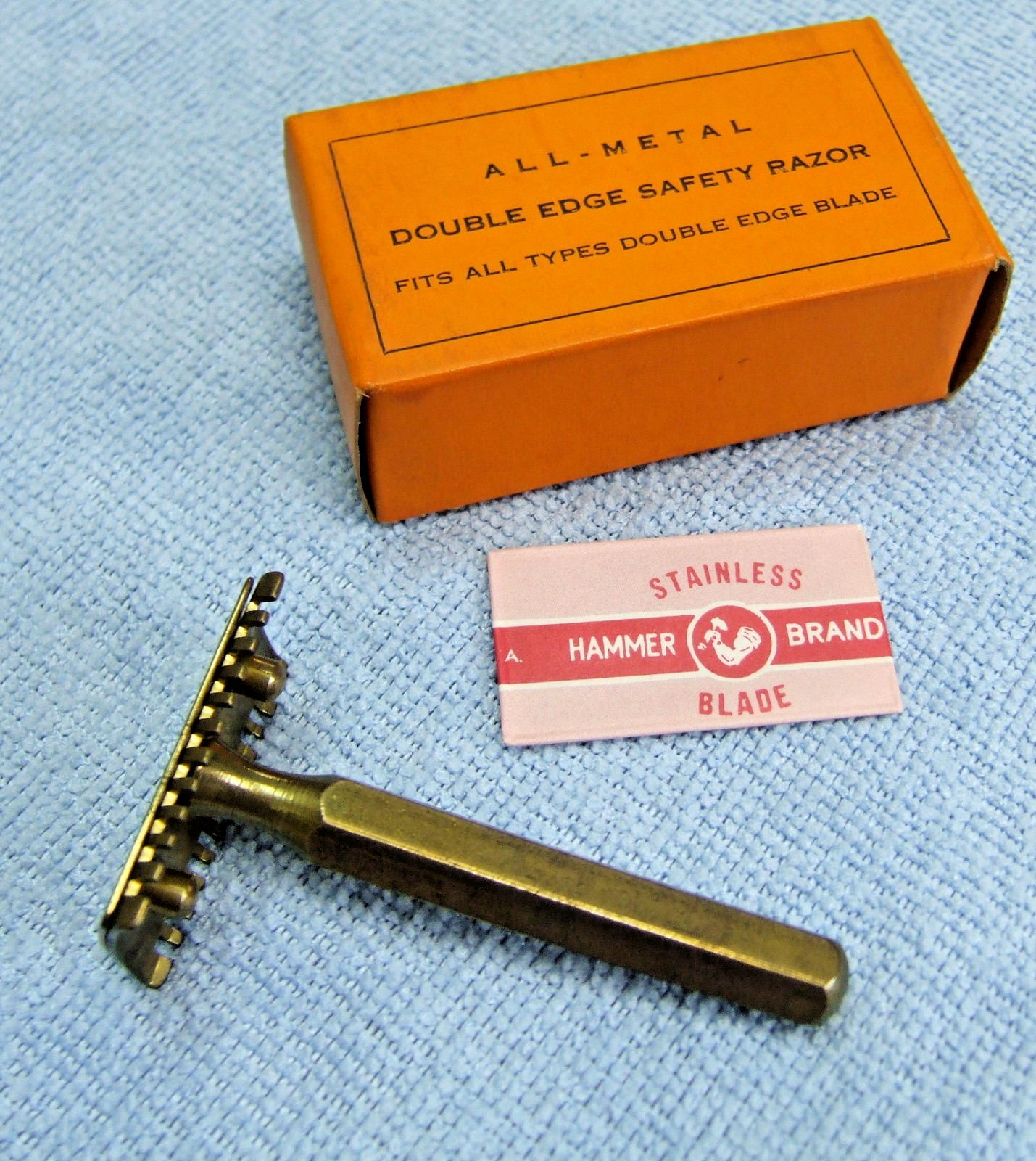 Vintage NOS All Metal Double Edge Safety Razor in Box Vintage NOS All Metal Double Edge Safety Razor in Box