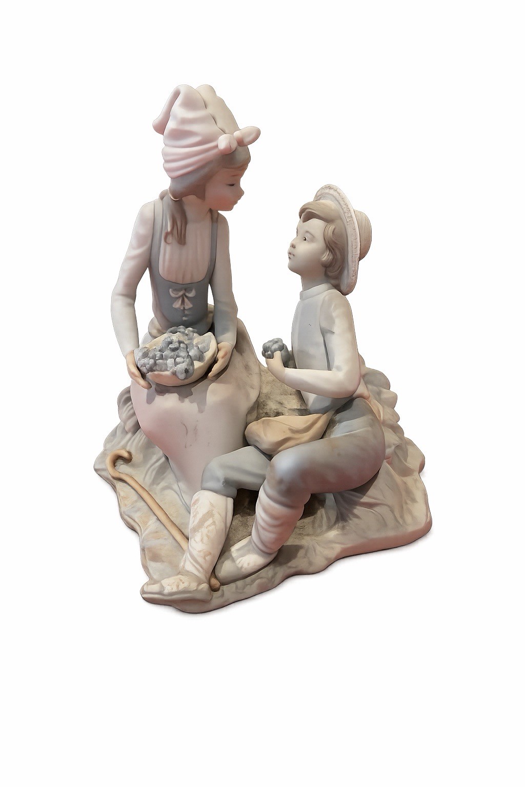 NAO by Lladró Spain Porcelain Figurine Boy & Girl with Grapes Harvest Scene