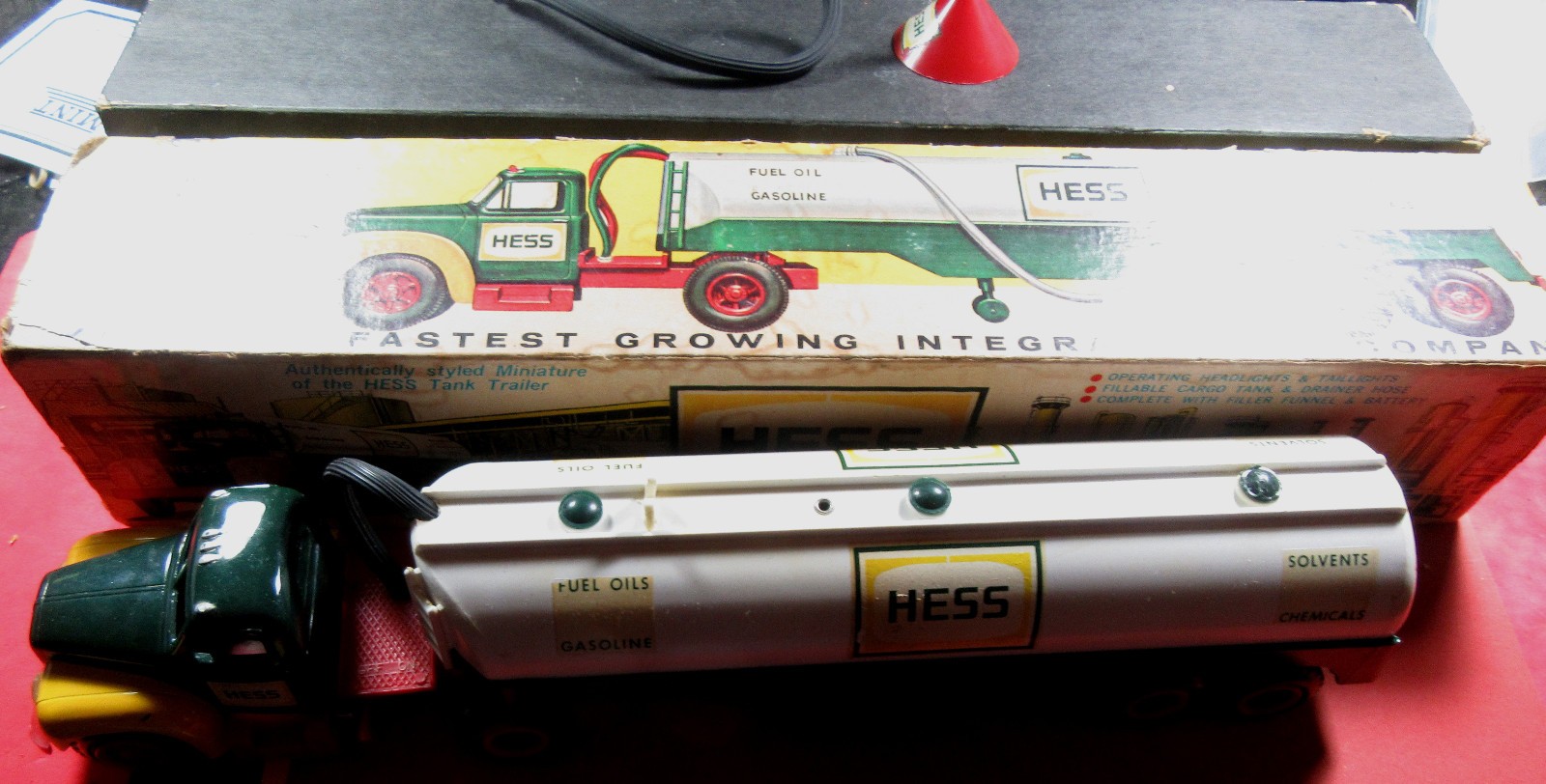 Vintage 1964 Hess Travelers Gasoline Oil Tanker Truck. Marx Toy + Original Box. Vintage 1964 Hess Travelers Gasoline Oil Tanker Truck. Marx Toy + Original Box.
