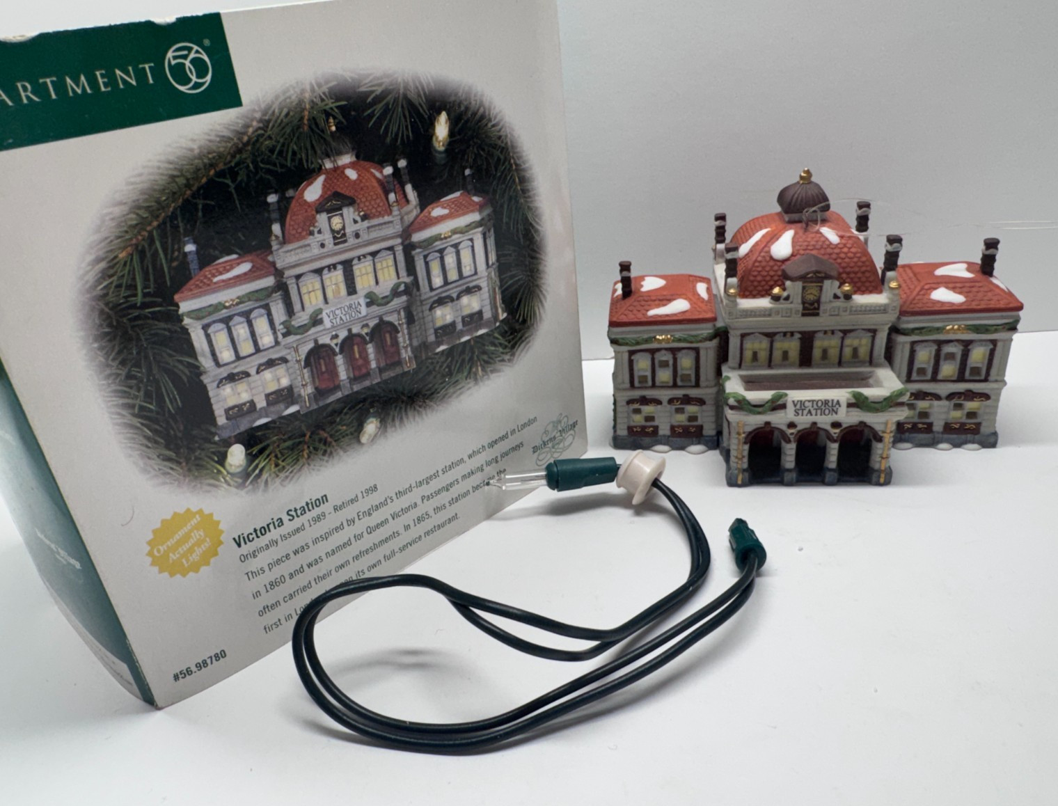 Department 56 VICTORIA STATION 98780 ORNAMENT Retired and Rare Department 56 VICTORIA STATION 98780 ORNAMENT Retired and Rare